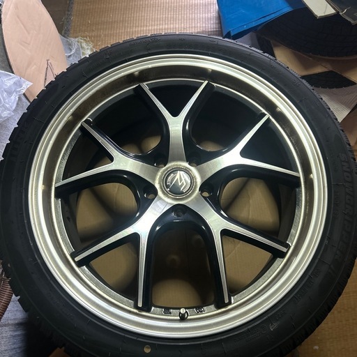 スタッドレスタイヤ＆ホイールセット　20インチ　4本