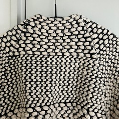H&M レディース ボトルネック　ニットコート M 黒xペールピンクの画像