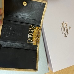 ヴィヴィアンウエストウッドの画像