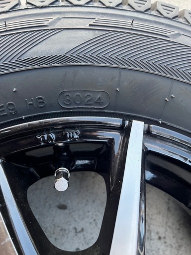 新品スタッドレス145R12