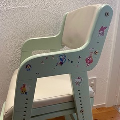 子供用椅子の画像