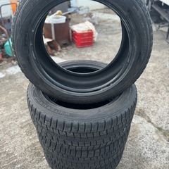 スタッドレスタイヤ18インチサイズ235/50R18
