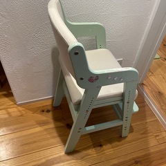 子供用椅子の画像
