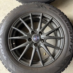 スタッドレスタイヤホイールセット sk5 225/60/R17の画像