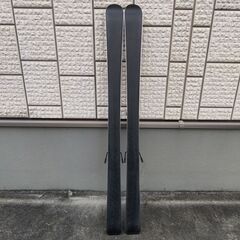 ジュニアスキー3点セット　スキー板130cm  ブーツ22cm  伸縮式ストック75～105cmの画像
