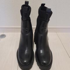 ZARA  サイドゴアブーツ