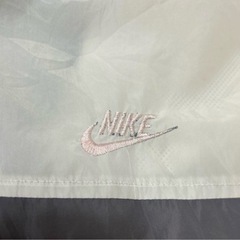 お取引き中NIKE ジャンパー　XLの画像