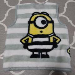 ミニオンふわふわベストの画像