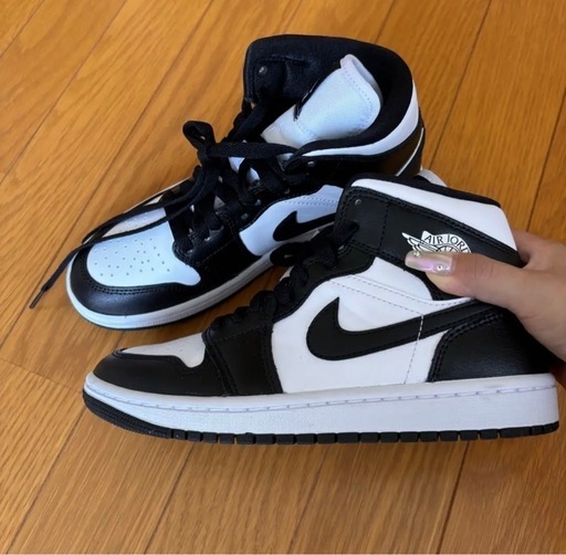 靴/バッグ AIR JORDAN 1 MID
