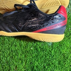 ミズノフットサルシューズ　27センチ　3Eの画像