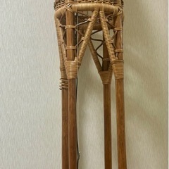 ラタンフロアスタンド照明 ロケット型