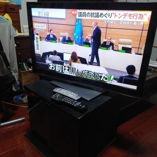 決まりました!パナソニック液晶テレビ　３２インチ　台付き