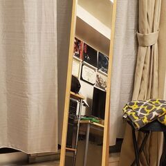 ニトリのスタンドミラー