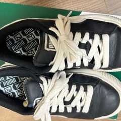 PUMA プーマ　スニーカーの画像