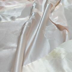 正絹　振袖用長襦袢　朱色に蝶　ほんのりピンクの画像