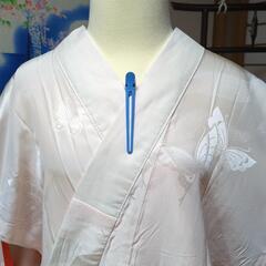 正絹　振袖用長襦袢　朱色に蝶　ほんのりピンクの画像