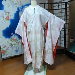 正絹　振袖用長襦袢　朱色に蝶　ほんのりピンク