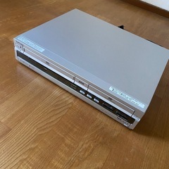 SONY VHSビデオ一体型プレイヤー