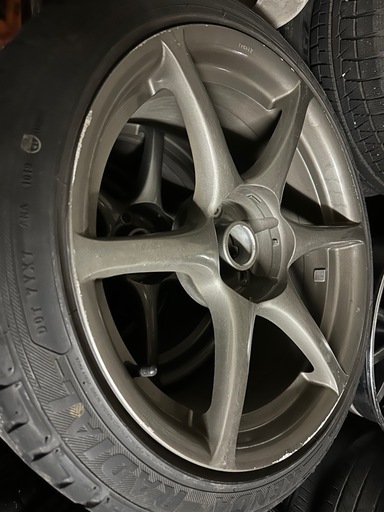 bnr34 ホイール　18インチ