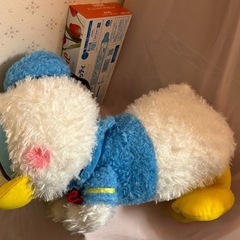 ぬいぐるみ　ドナルド　寝そべりの画像