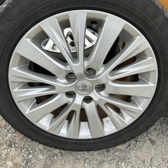 トヨタ純正18インチタイヤ付きホイールの画像
