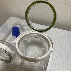 【引き取り先決定】プラスチック
保管容器差し上げますの画像