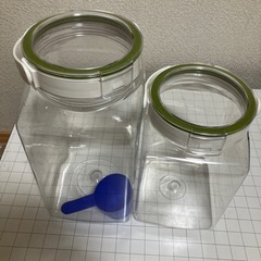 【引き取り先決定】プラスチック
保管容器差し上げます