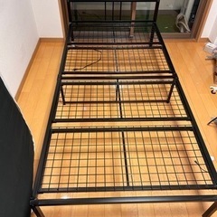 シングルベッドフレーム