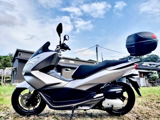 ホンダ⭐️PCX150⭐️KF18⭐️リアボックス付き