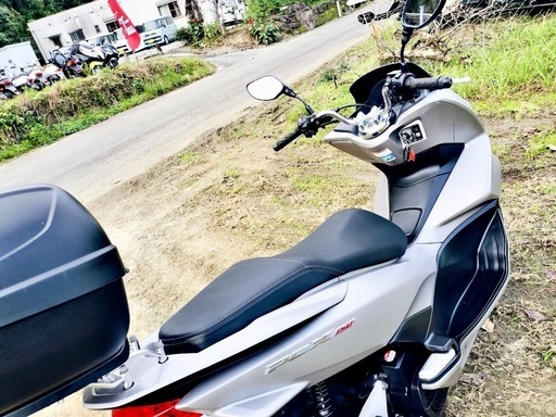 ホンダ⭐️PCX150⭐️KF18⭐️リアボックス付き