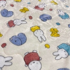 ミッフィー柄 ブランケット 掛け布団 約80x120cm