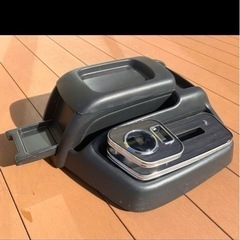 トヨタハイエースワゴン　GL ワイド用純正センターコンソール　社...