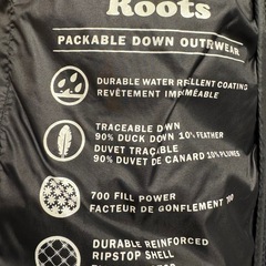 Canada Roots レディースダウンジャケットの画像