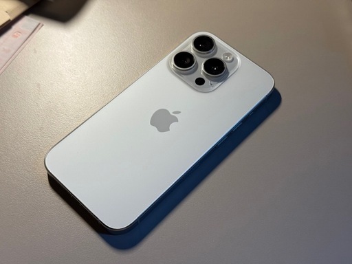 【美品】【最終値下げ】iPhone 15 Pro 256G ホワイトチタニウム SIMフリー