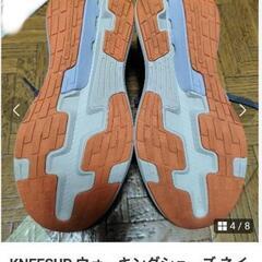 22.5センチ アシックス ラクウォークのウォーキングシューズの画像