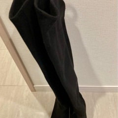 【決定しました】⭐︎値下げしました【美品】ニーハイブーツ（黒）2...