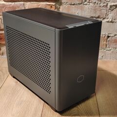 RTX 4090 + 7950X コンパクト自作ゲーミングPC