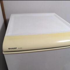 SHARP 2ドア冷蔵庫の画像