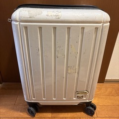 中古　鍵2個付き　キャリーケース　2.3泊用