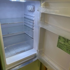 レトロ冷蔵庫(130L)の画像