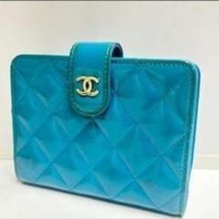 CHANEL ・二つ折り財布 青CHANEL 美品・シャネル エ...