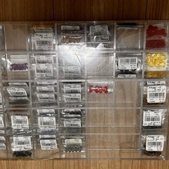 ビーズおまとめ売り(ケース付き)の画像