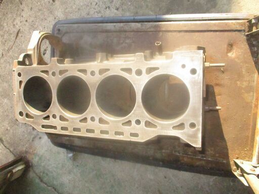 オールドBMW-2002-E23シリンダ-ブロツク販売シニツアー日本