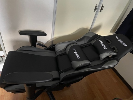 ほぼ新品　保証付き ゲーミングチェア GTRacing
