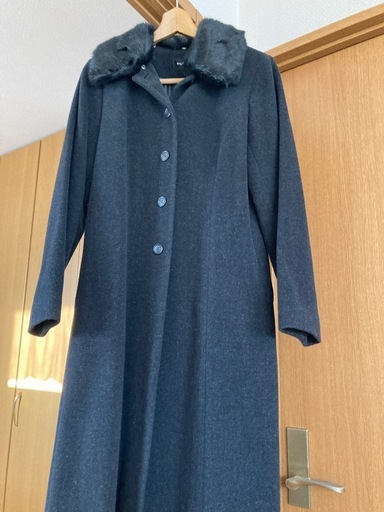 新品ファー付きロングコート