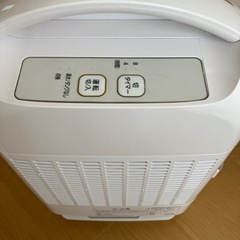 【お取引き決定】衣類乾燥除湿機　アイリスオーヤマ　2021年製　コンパクトの画像