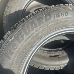 スタッドレスタイヤの画像