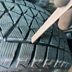 2024976【札幌】275/50R20　冬タイヤ　スタッドレス　ブリヂストン　ブリザック　DM-V2　早い者勝ち♪　ランクル　Gクラスなどの画像