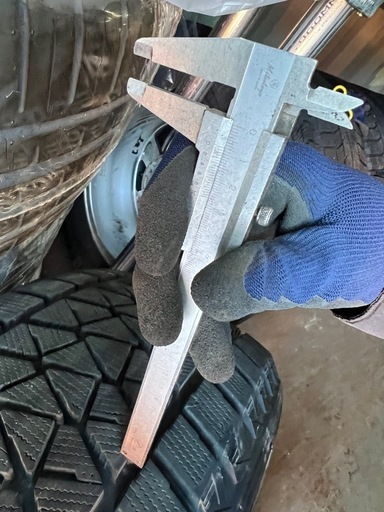 2024976【札幌】275/50R20　冬タイヤ　スタッドレス　ブリヂストン　ブリザック　DM-V2　早い者勝ち♪　ランクル　Gクラスなど