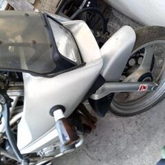 スズキＧＳＸ250sカタナのレストアベースです。